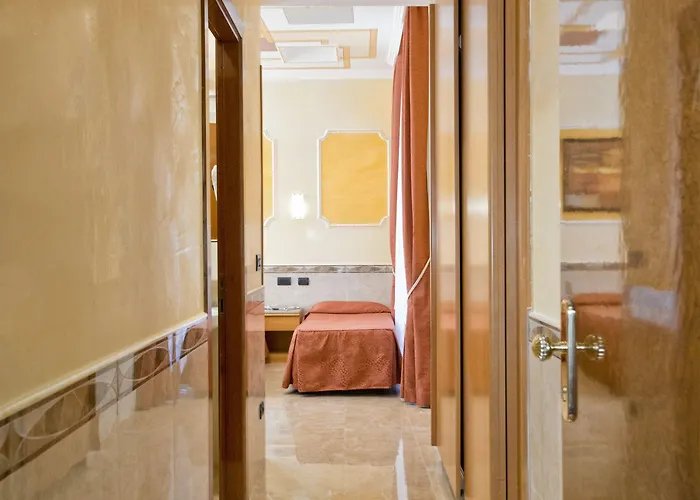 Marco Polo Hotel 3*